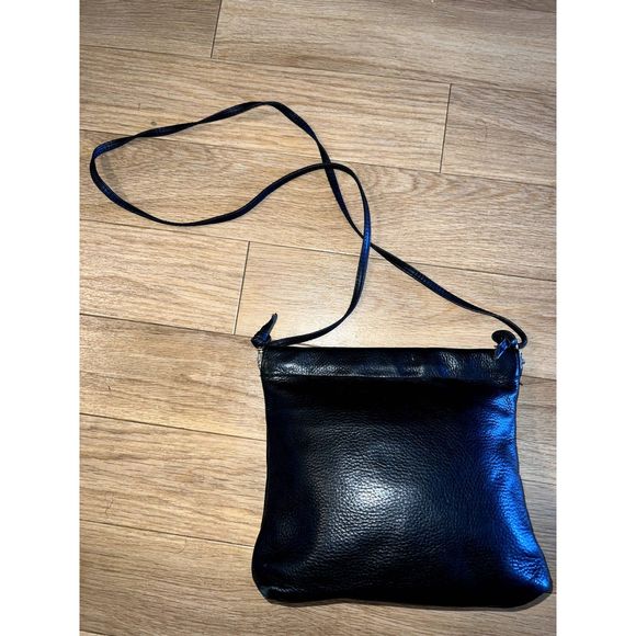 ilze Heider Leather Design Crossbody - Picture 2 of 4